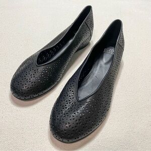 Eileen Fisher Leather Ballet Flats Size 8.5